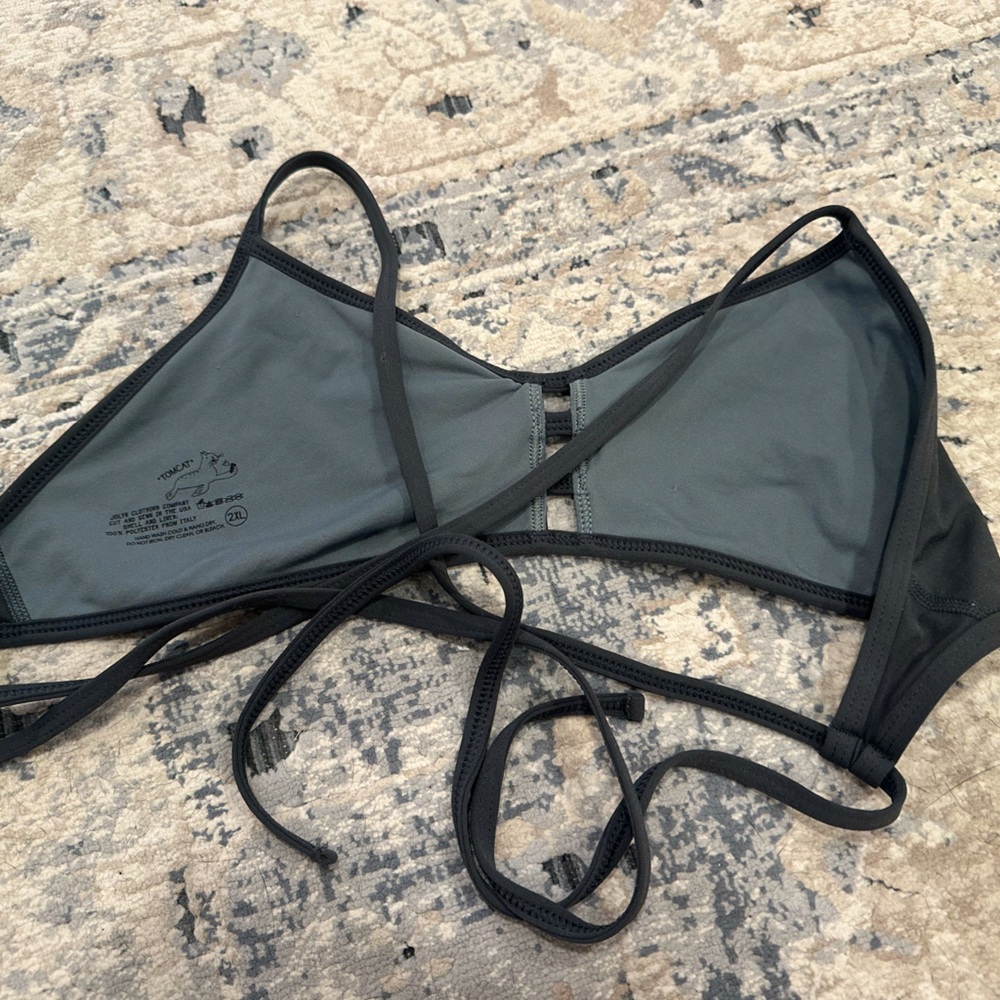 Jolyn bikini top bathing suit tomcat - Picture 2 of 4